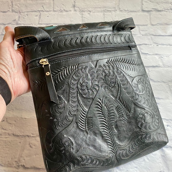 STUNNING HANDMADE TOOLED LEATHER BAG - NWOT - Picture 8 of 8